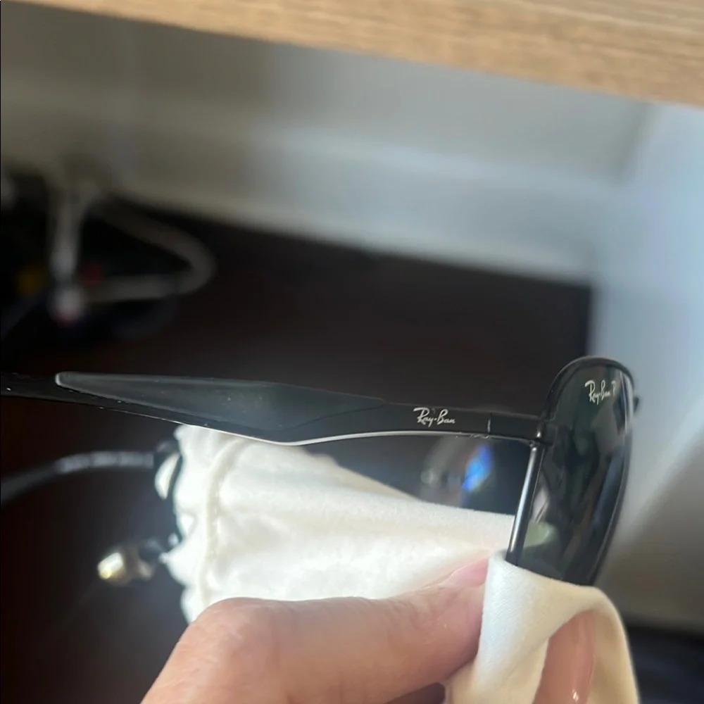 Ray-Ban Polarized Black Aviator Sunglasses